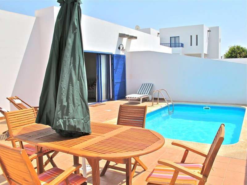 In Playa Blanca, Lanzarote, 101483 Hotel 2*