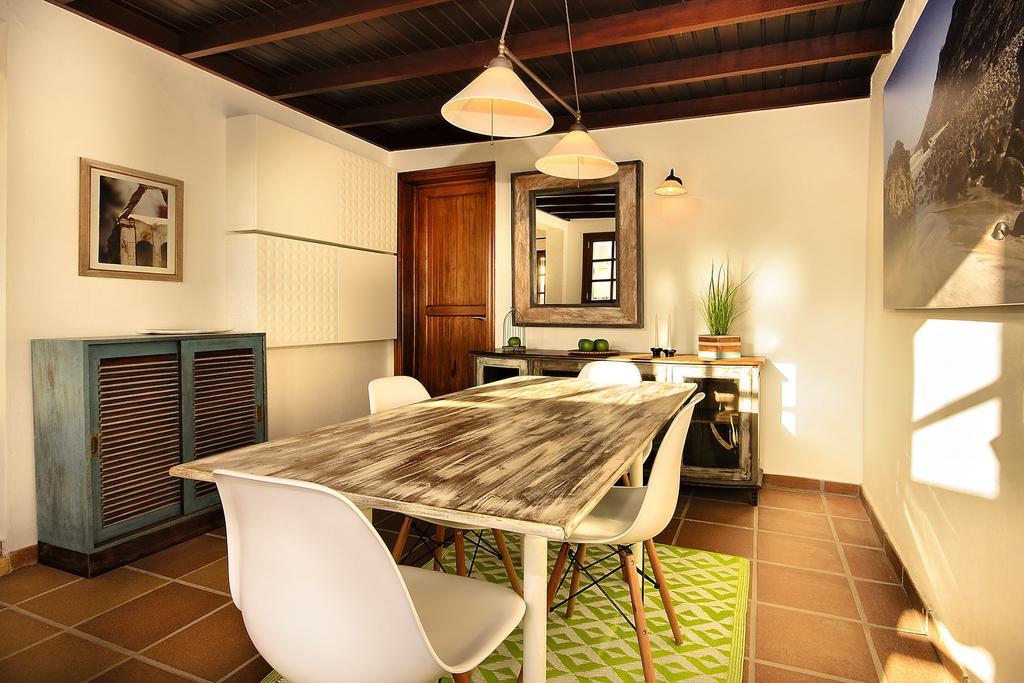 Holiday home Charcones