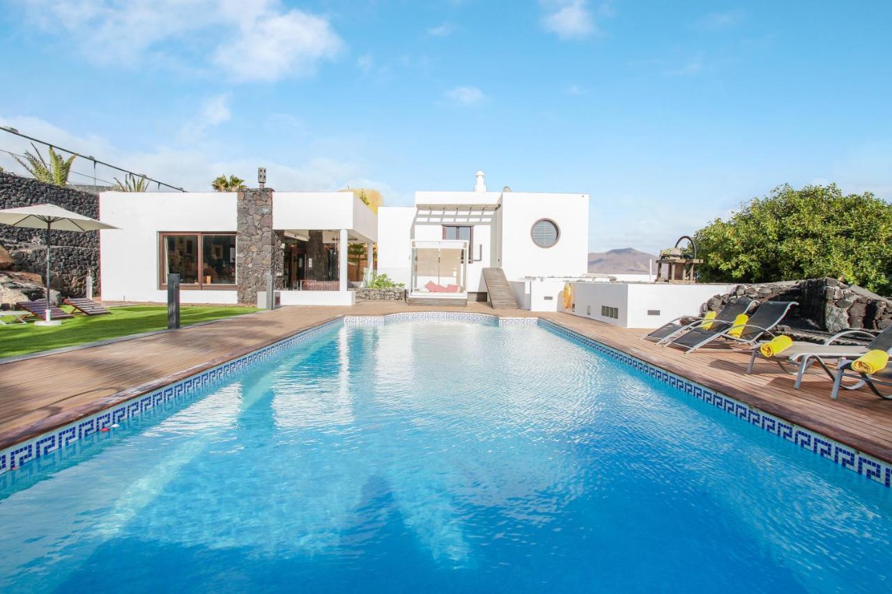 Abaego Villa *