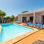Villa Zoe By Villa Plus