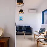 Captivating 2-Bed Villa In Playa Blanca