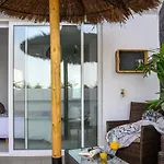 Pachamama House-Near The Beach, Fast Wifi, Air-Con And Sat Tv