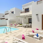 Villa Alicia By Villa Plus