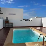 House White Beach