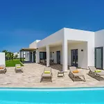 Villa Tirma By Villa Plus