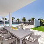 Villa Tirma By Villa Plus