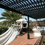 Villa Mit Pool Und Herrlichem Meerblick