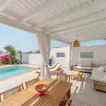 Villa Pon Heated Pool Cozy Villa