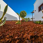 Agradable Y Familiar Con Piscina Casa Inima