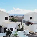 Villa With Heated Pool & Jacuzzi
