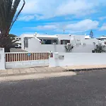 Las Buganvillas