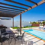Las Marinas Deluxe