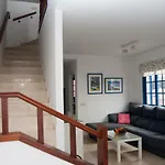 Villa Papaya