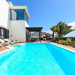 Hipoclub Villas,\