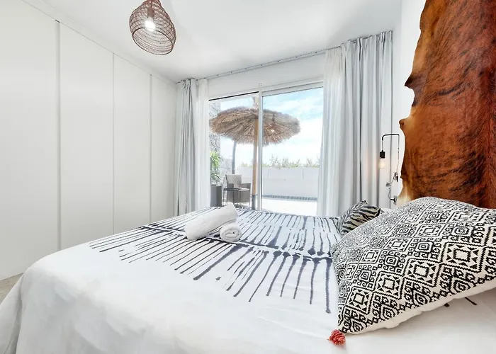 Pachamama House-Near The Beach, Fast Wifi, Air-Con And Sat Tv
