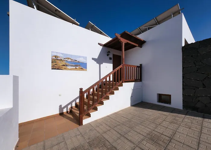 Villa Flavia-Private Pool, Jacuzzi, Sea Views