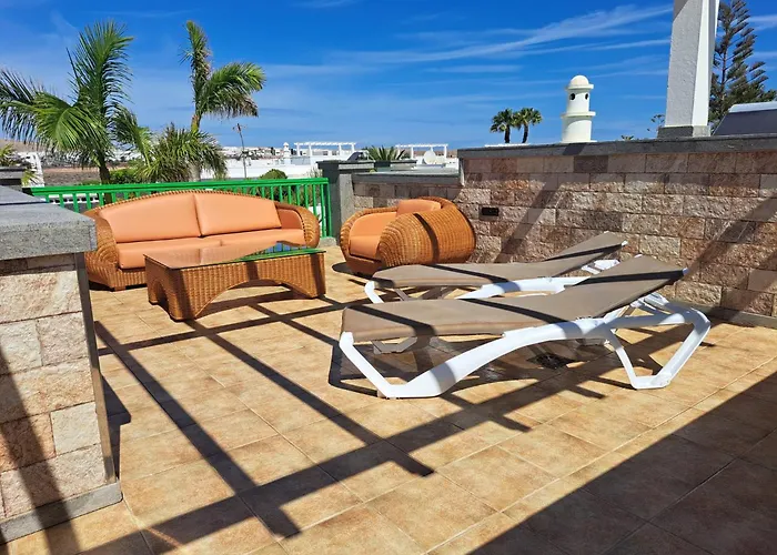 Lanzarote Villa The Olive - Pool Heated