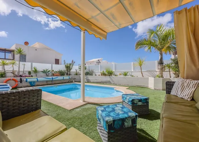 Villa With Heated Pool & Jacuzzi