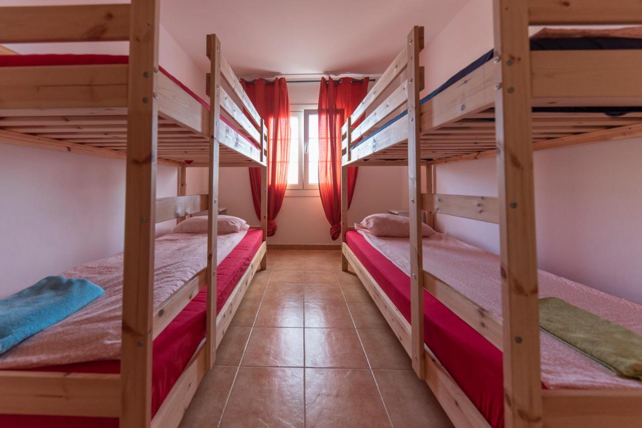 Backpackers Playa Blanca *