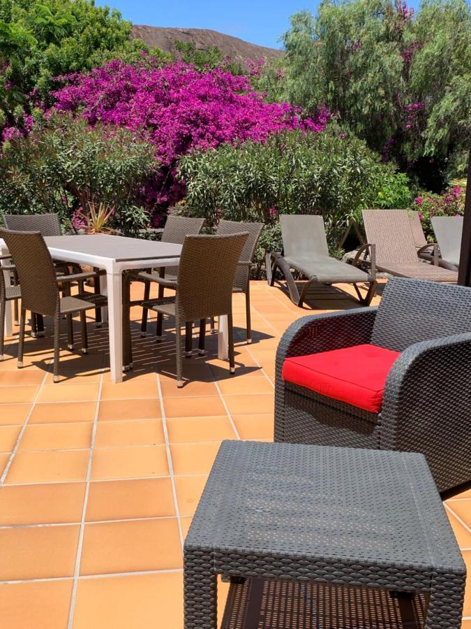 Villa Lovely Nico Playa Blanca, Hot Tub, Communal Pool