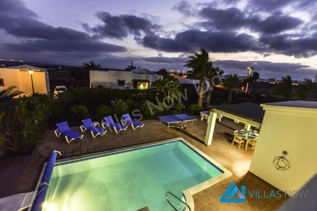 Henry - Lh187 By Now Ltd * Playa Blanca (Lanzarote)