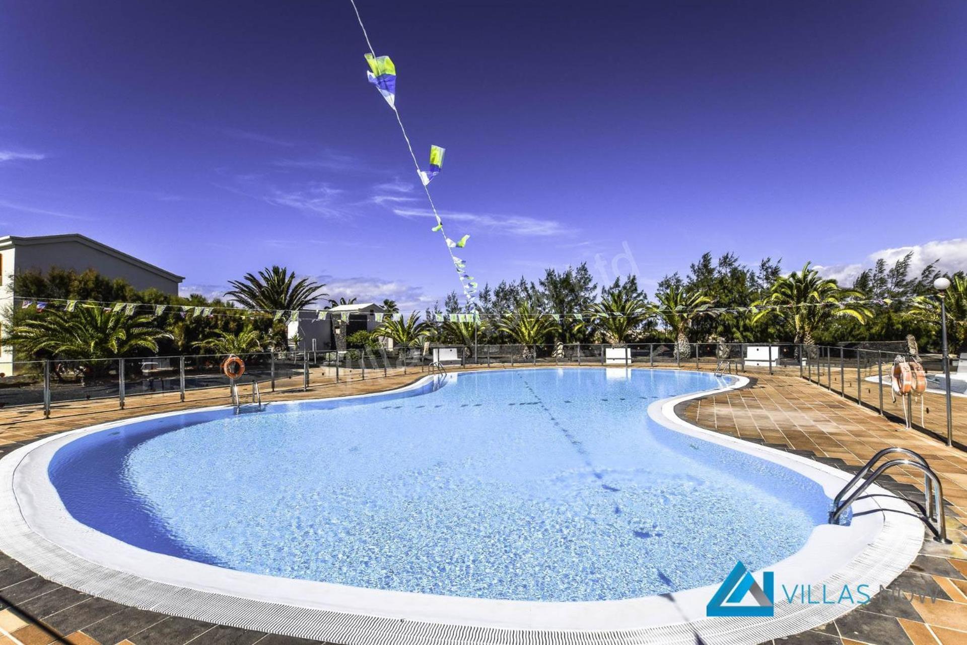 Seventy Seven - Lh189 By Villas Now Ltd * Playa Blanca (Lanzarote)