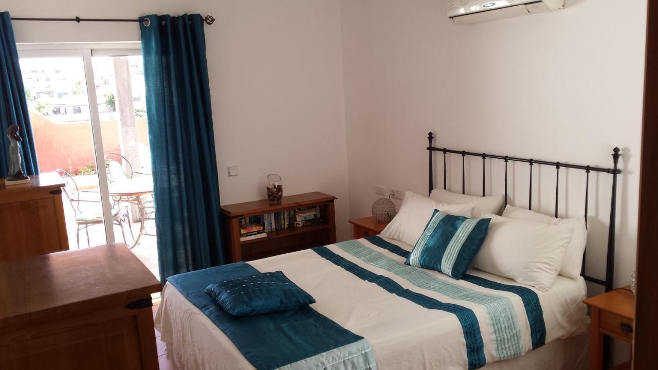 Extremely Private Villa, Heated Pool & Jacuzzi, Pool Wet Bar, Great Views. Villa Playa Blanca (Lanzarote)