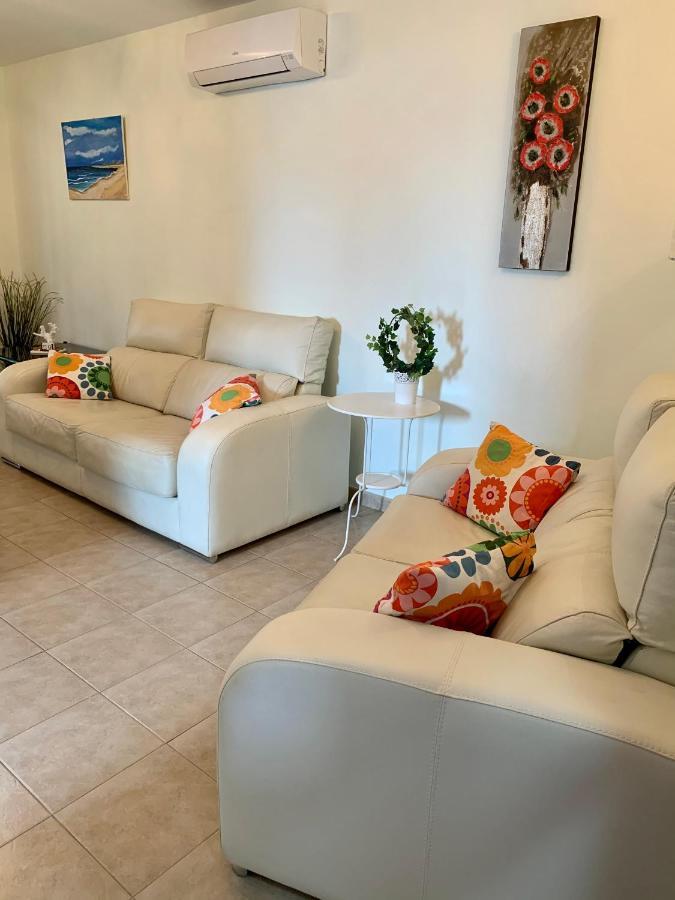 Lovely Nico Playa Blanca, Hot Tub, Communal Pool Villa Playa Blanca (Lanzarote)