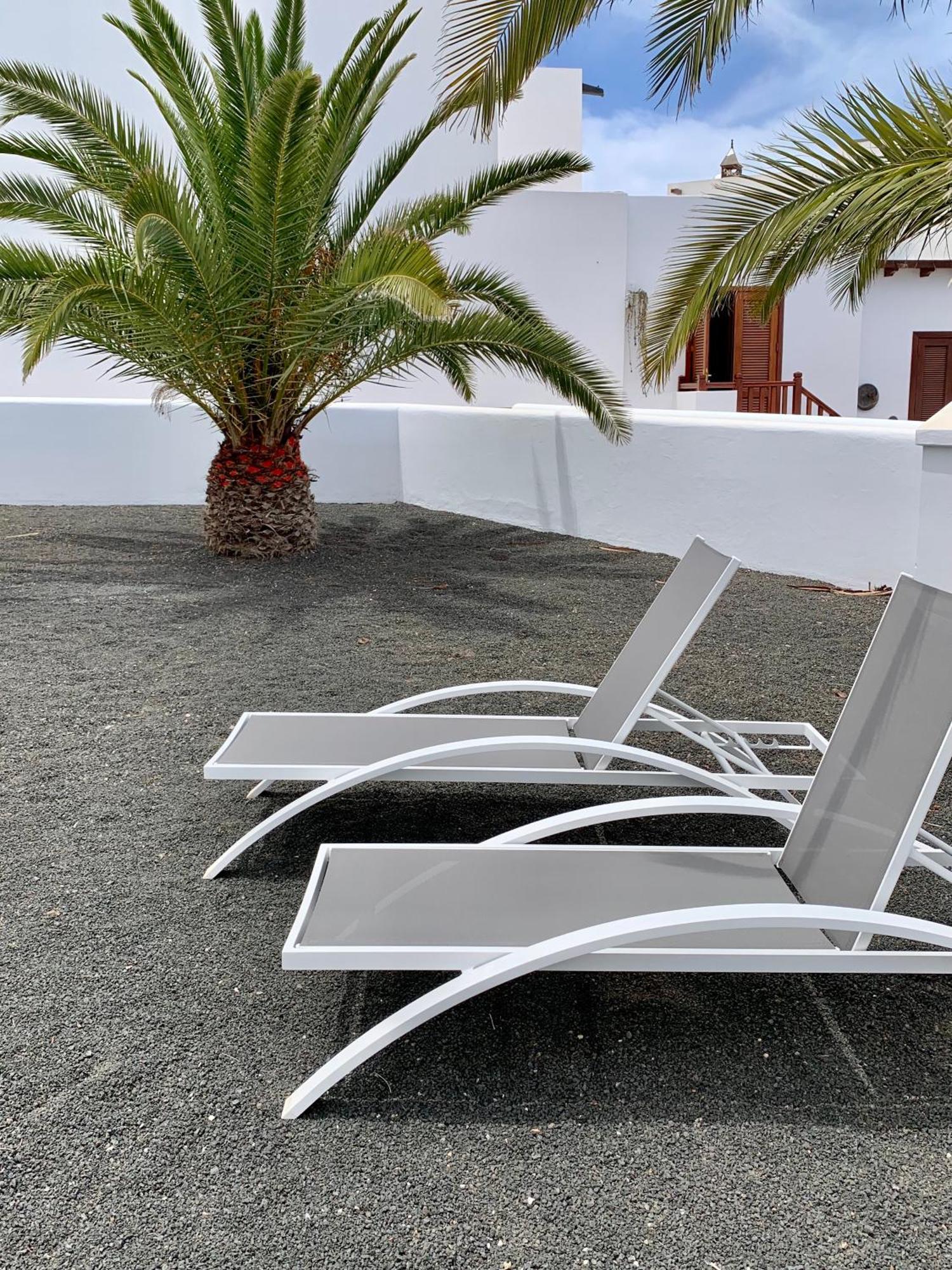 Lovely Casa Felicidad, Swimming Pool, Wifi X Private Garden *