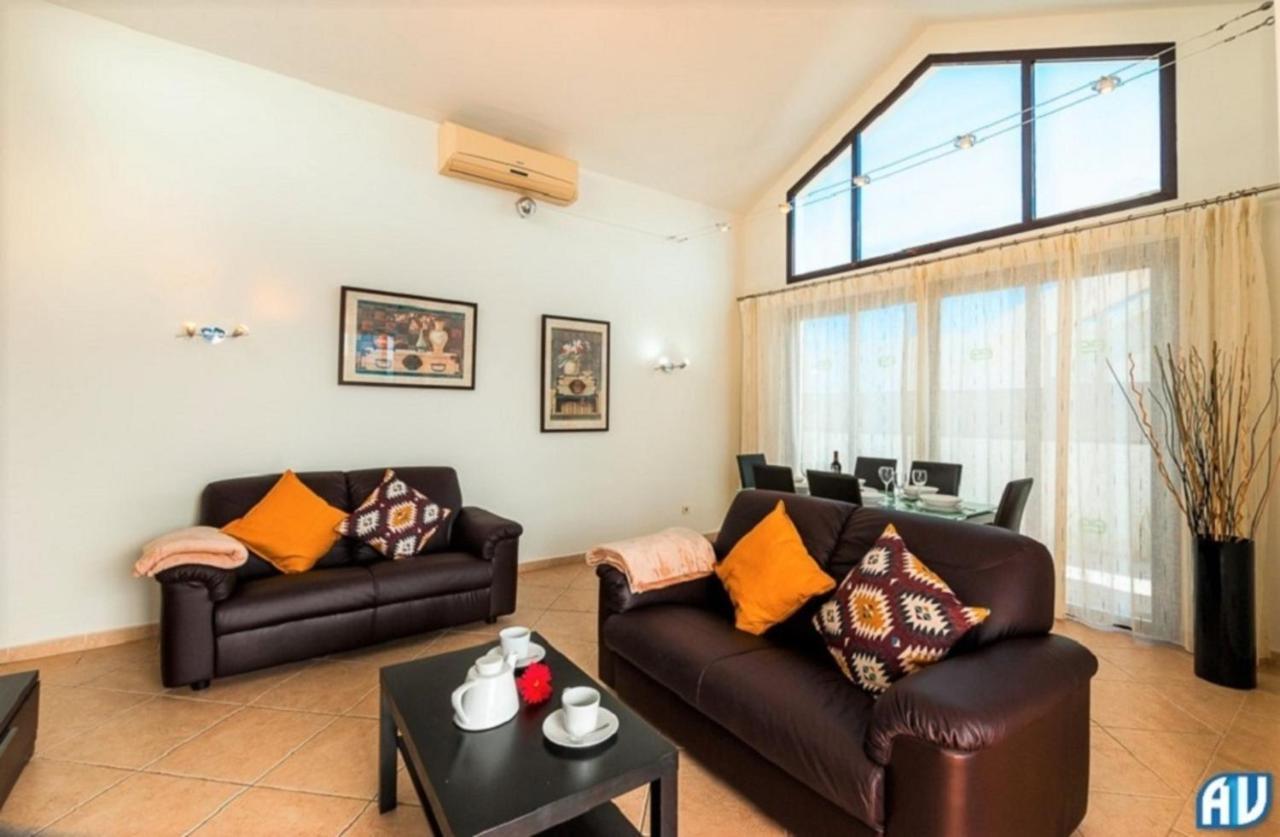 3-bed On Private Complex With Tennis Court Villa Playa Blanca (Lanzarote)