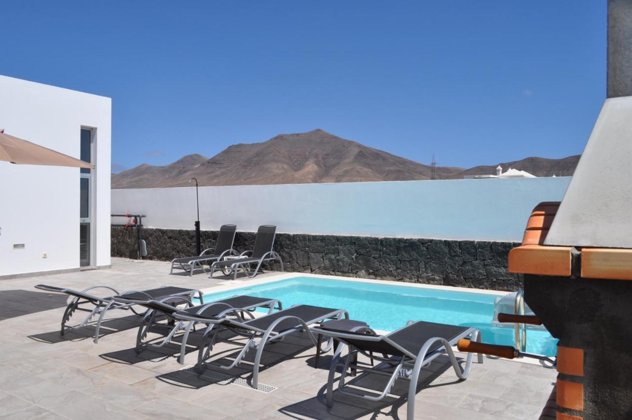 Castor Playa Blanca (Lanzarote)