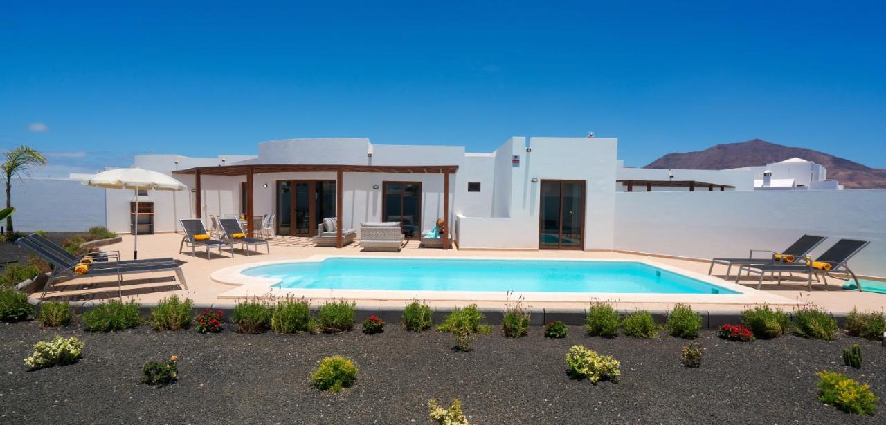Luar -secluded, Sophisticated & Chic Villa Playa Blanca (Lanzarote)