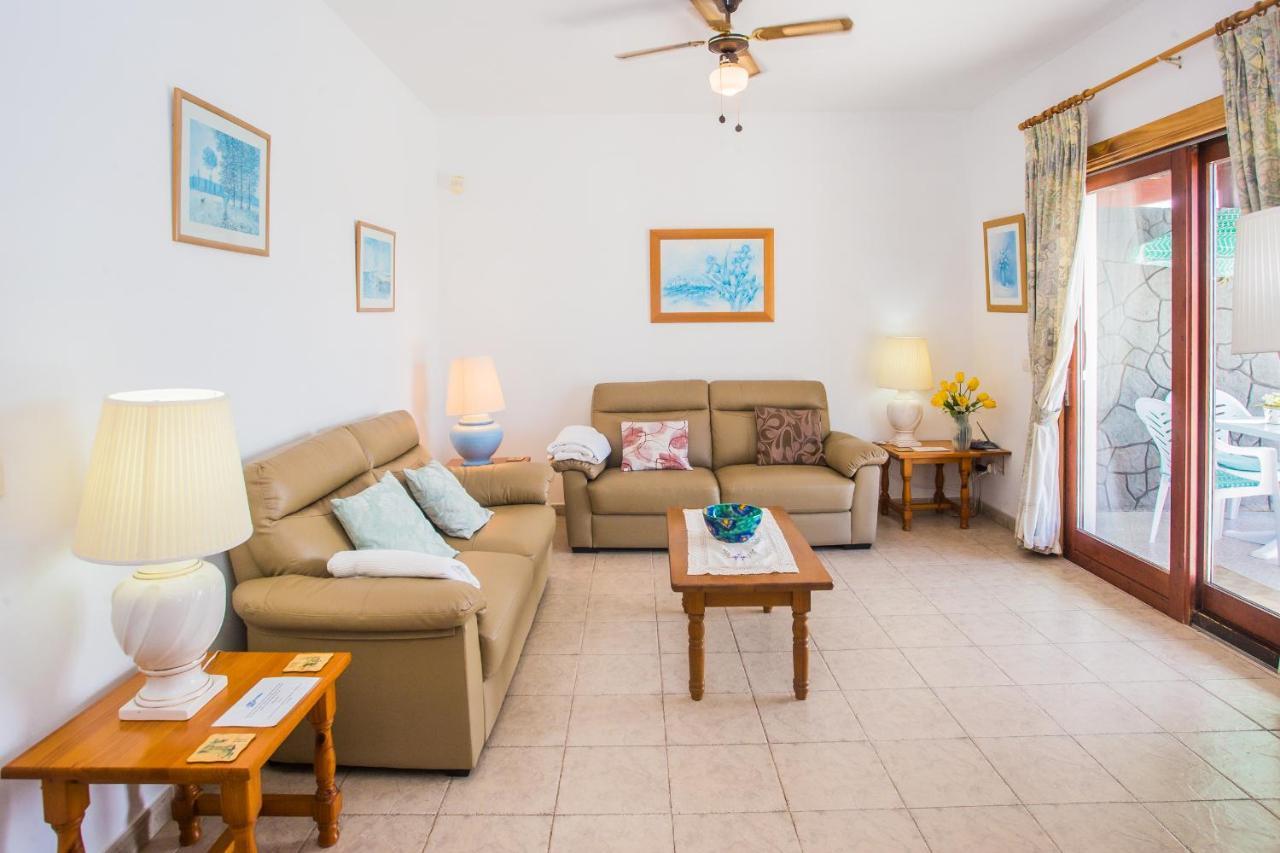 Villa Beautiful 2 Bed With Large Pool Casa Manana