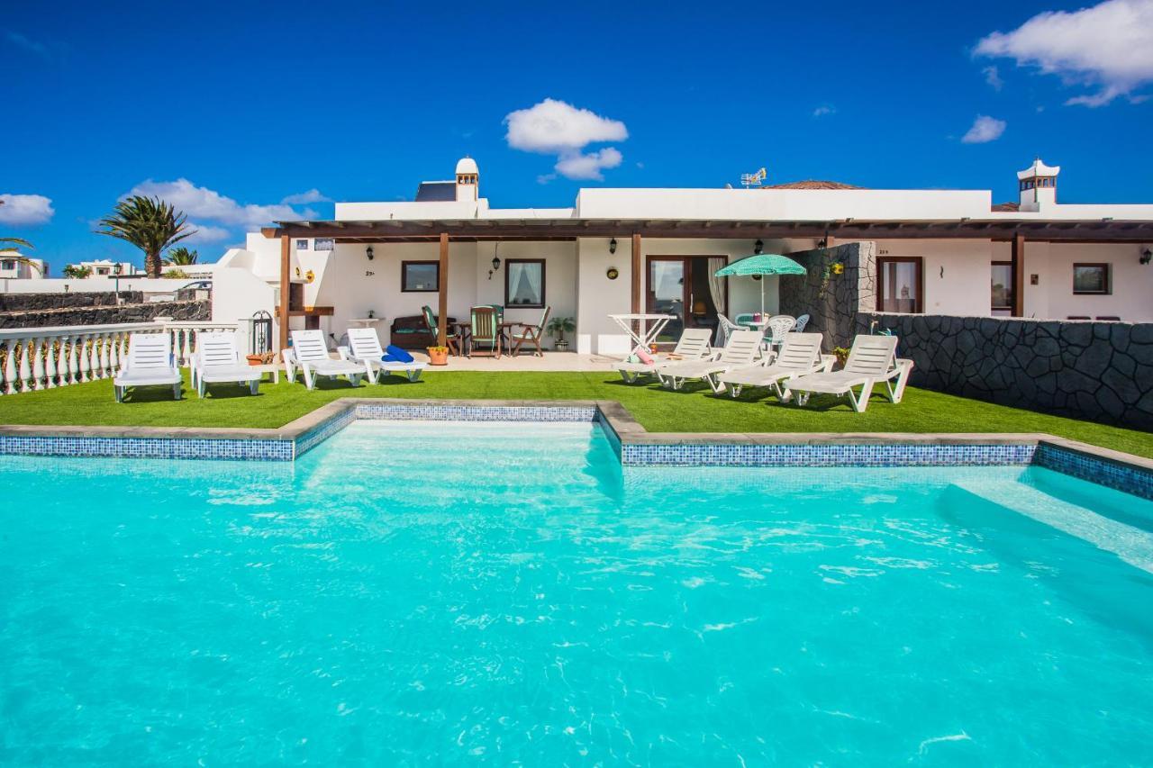 Beautiful 2 Bed With Large Pool Casa Manana