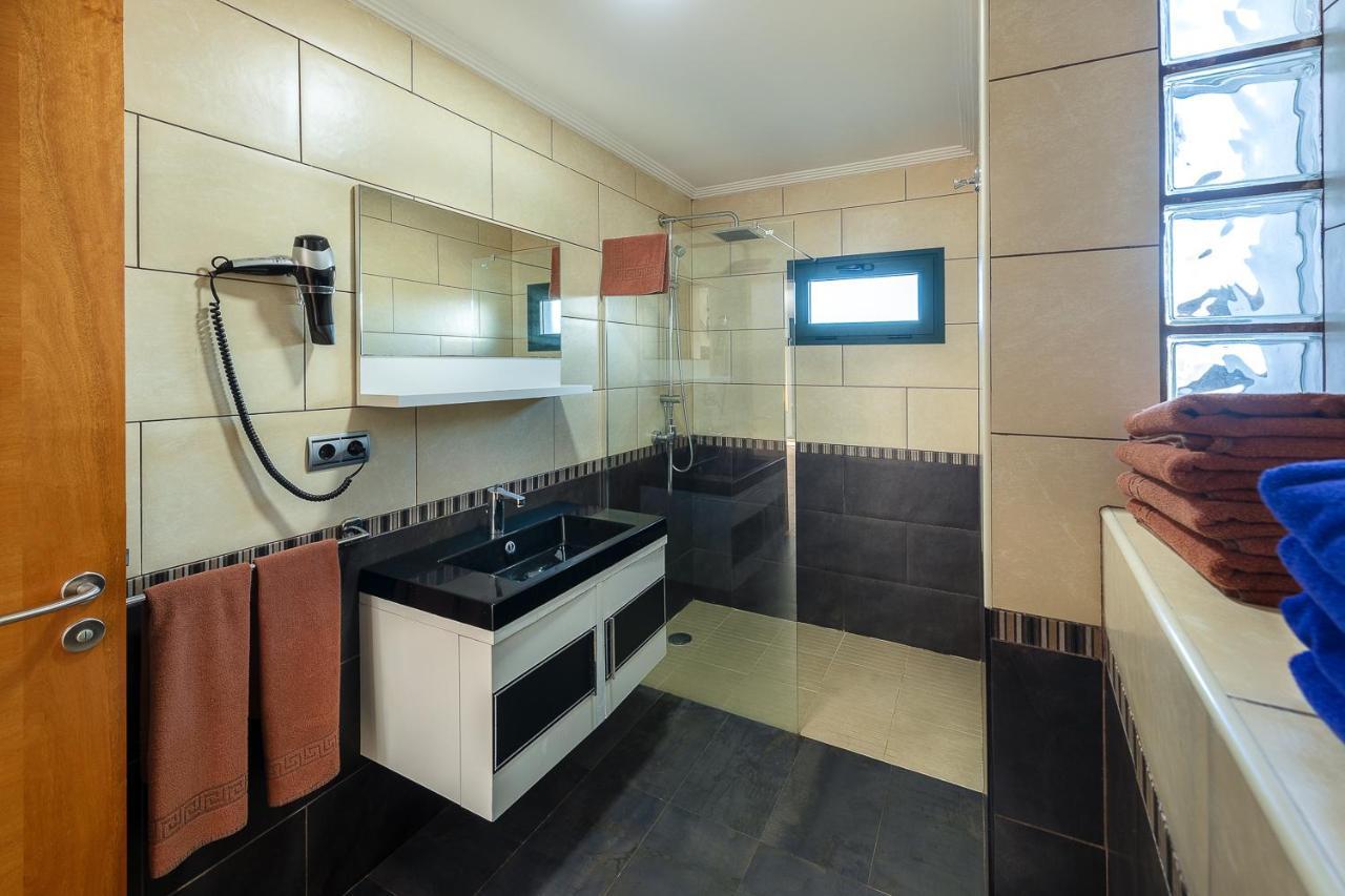 Ereza Villas Camelot *