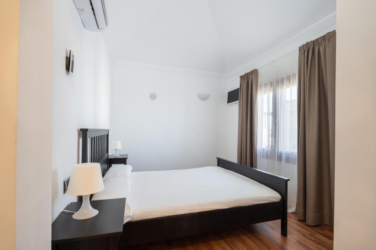 Ereza Villas Camelot *