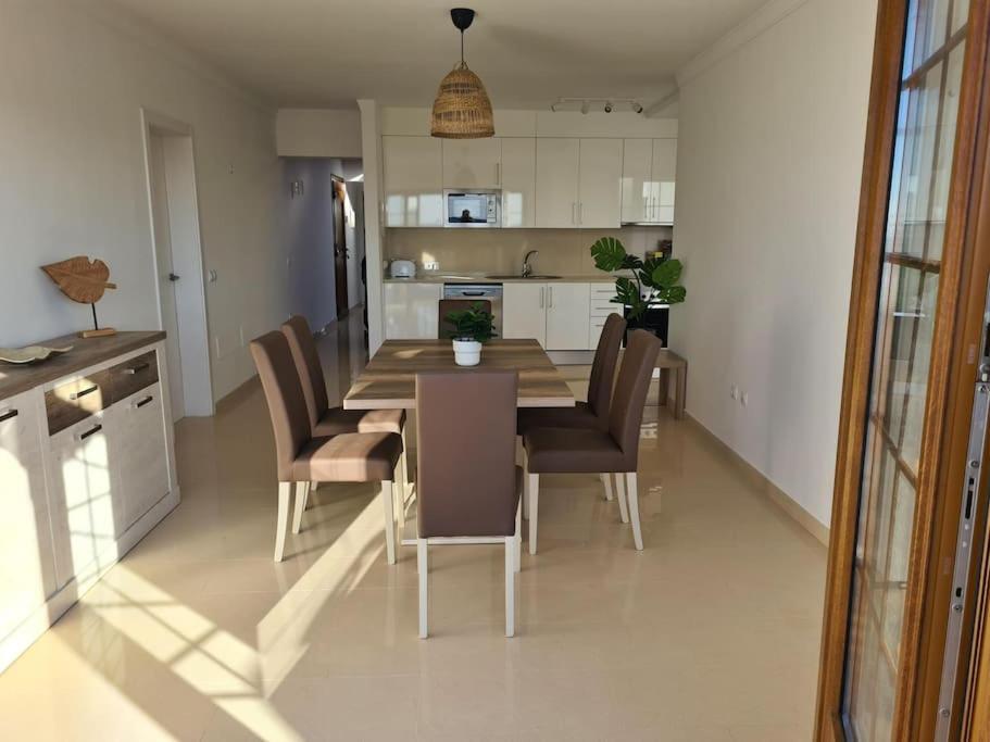 Villa Luxury 4-bedroom With Heated Pool + Sea View Playa Blanca (Lanzarote)