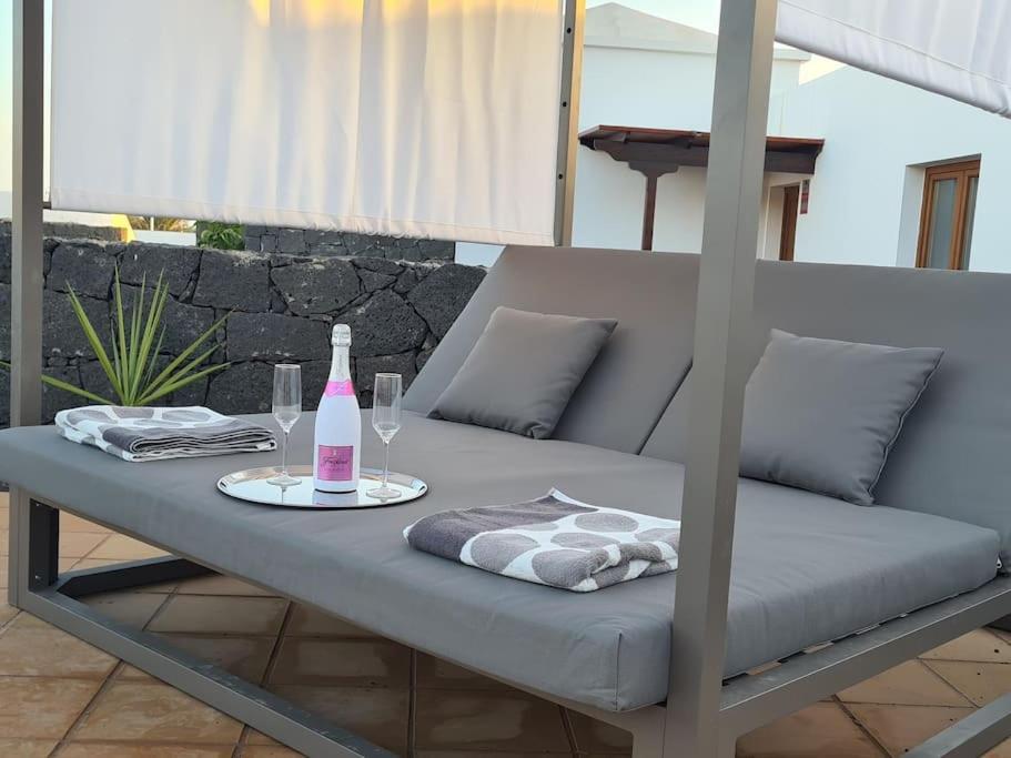 Luxury 4-bedroom With Heated Pool + Sea View Playa Blanca (Lanzarote)