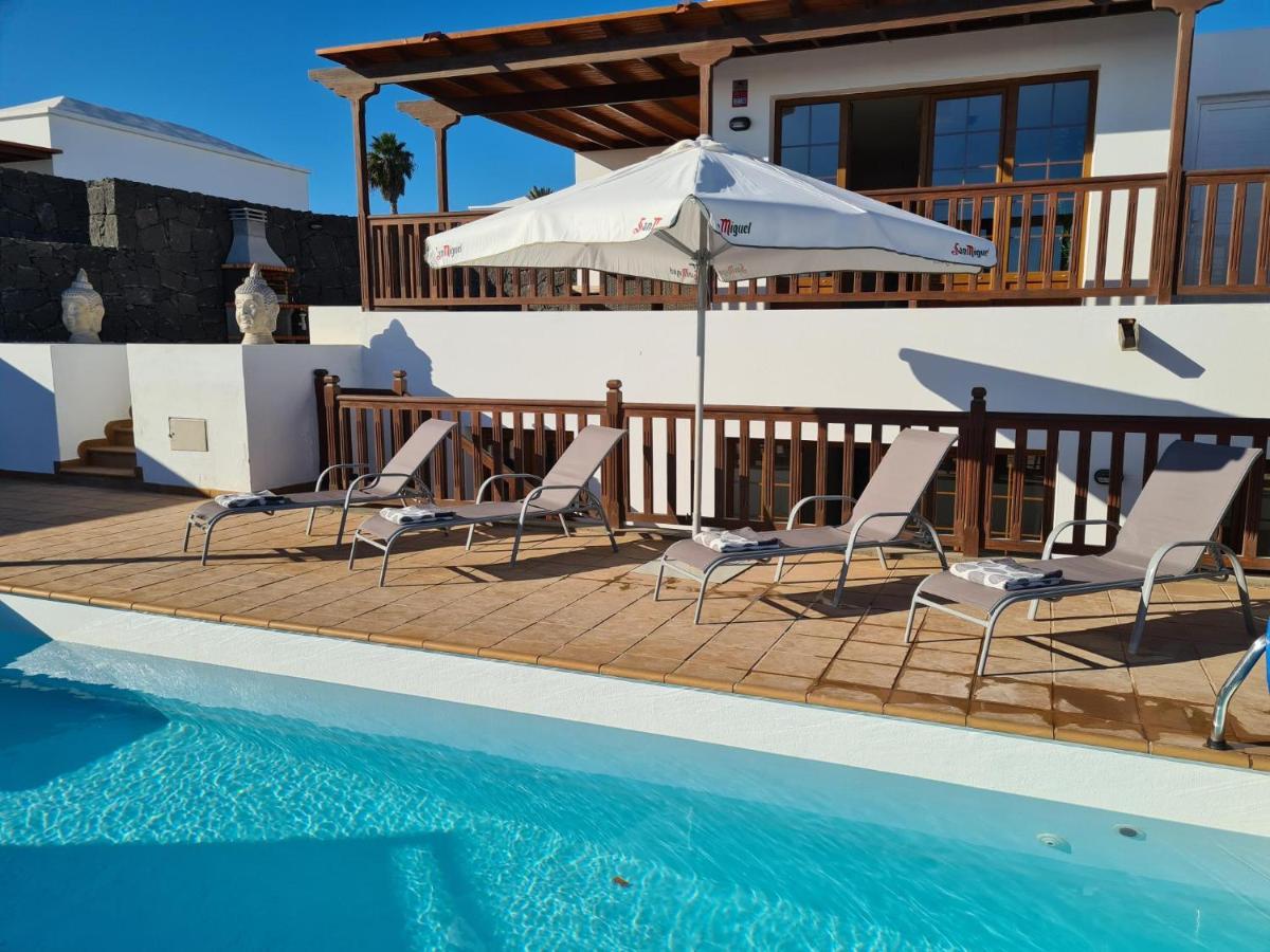 Luxury 4-bedroom With Heated Pool + Sea View * Playa Blanca (Lanzarote)
