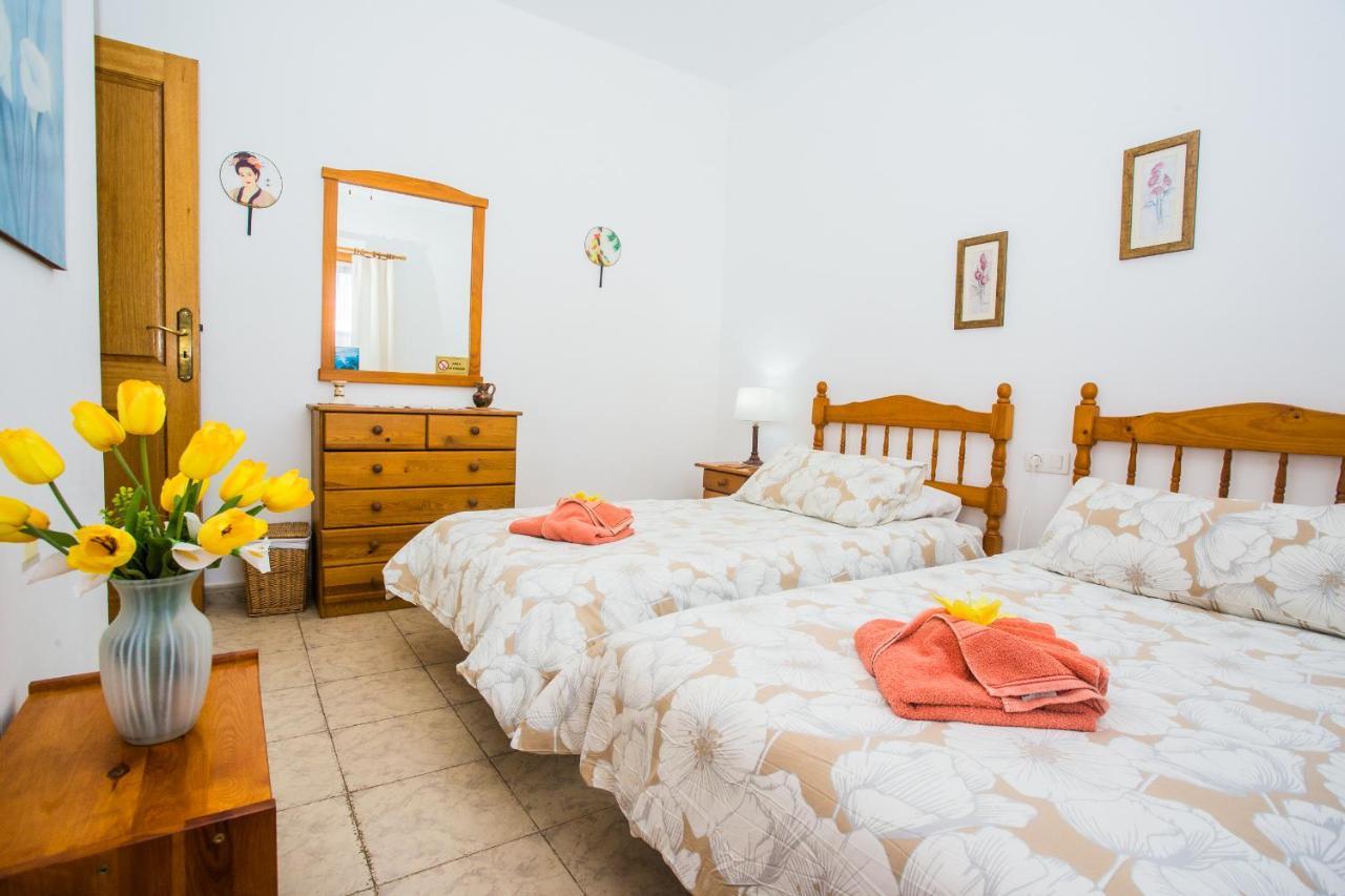Beautiful 2 Bed With Large Pool Casa Manana Playa Blanca (Lanzarote)