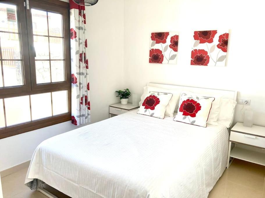 Luxury 4-bedroom With Heated Pool + Sea View Villa *