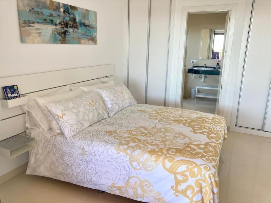 Luxury 4-bedroom With Heated Pool + Sea View * Playa Blanca (Lanzarote)
