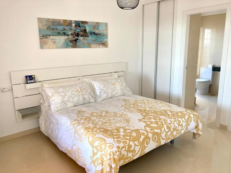 Luxury 4-bedroom With Heated Pool + Sea View Playa Blanca (Lanzarote)
