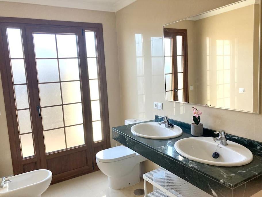 Villa Luxury 4-bedroom With Heated Pool + Sea View Playa Blanca (Lanzarote)