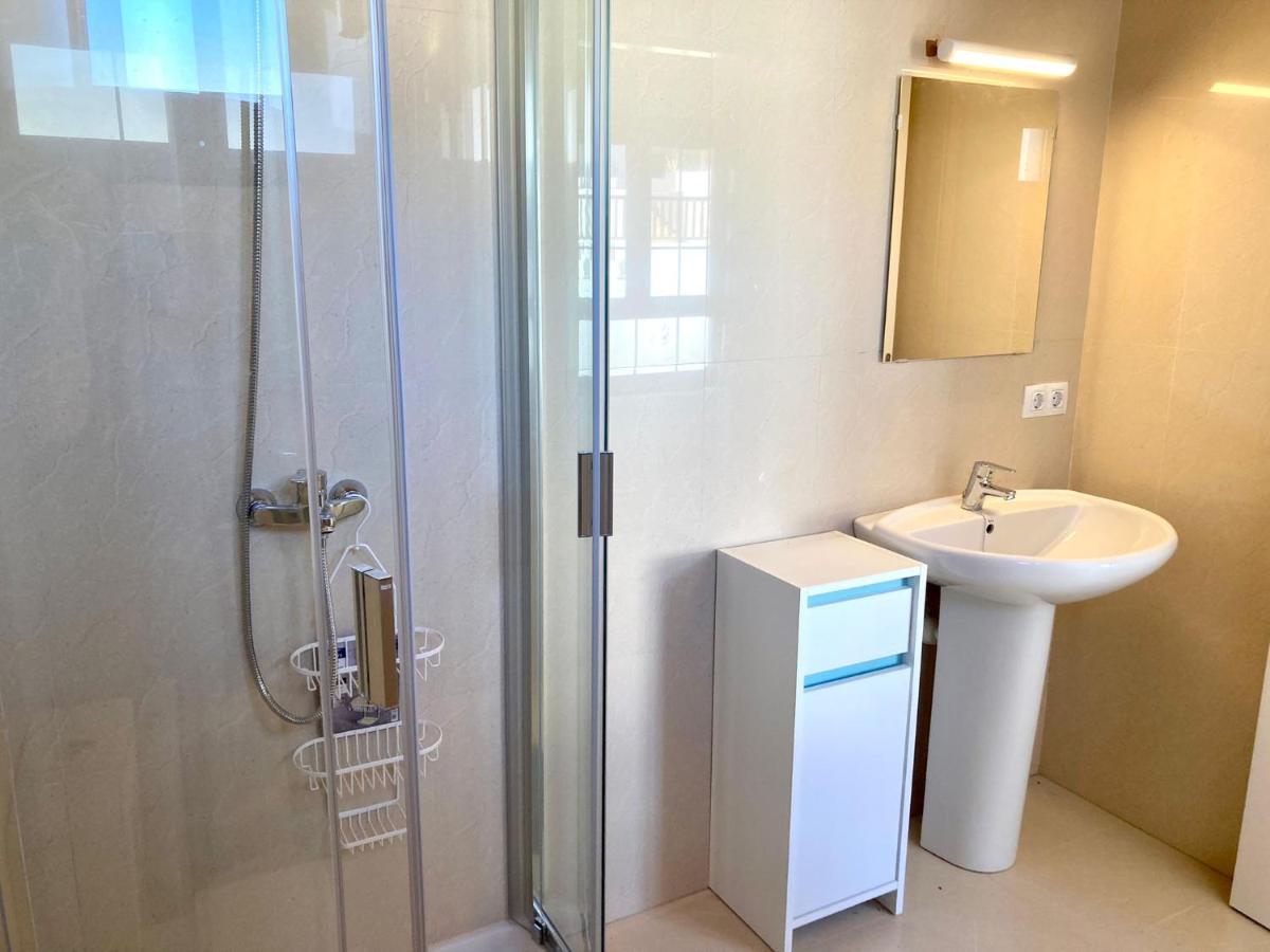 Luxury 4-bedroom With Heated Pool + Sea View Villa Playa Blanca (Lanzarote)