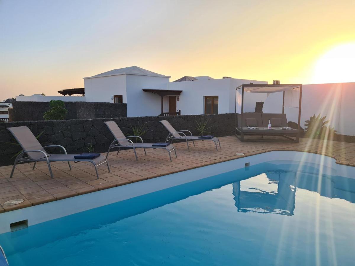 Luxury 4-bedroom With Heated Pool + Sea View Villa
