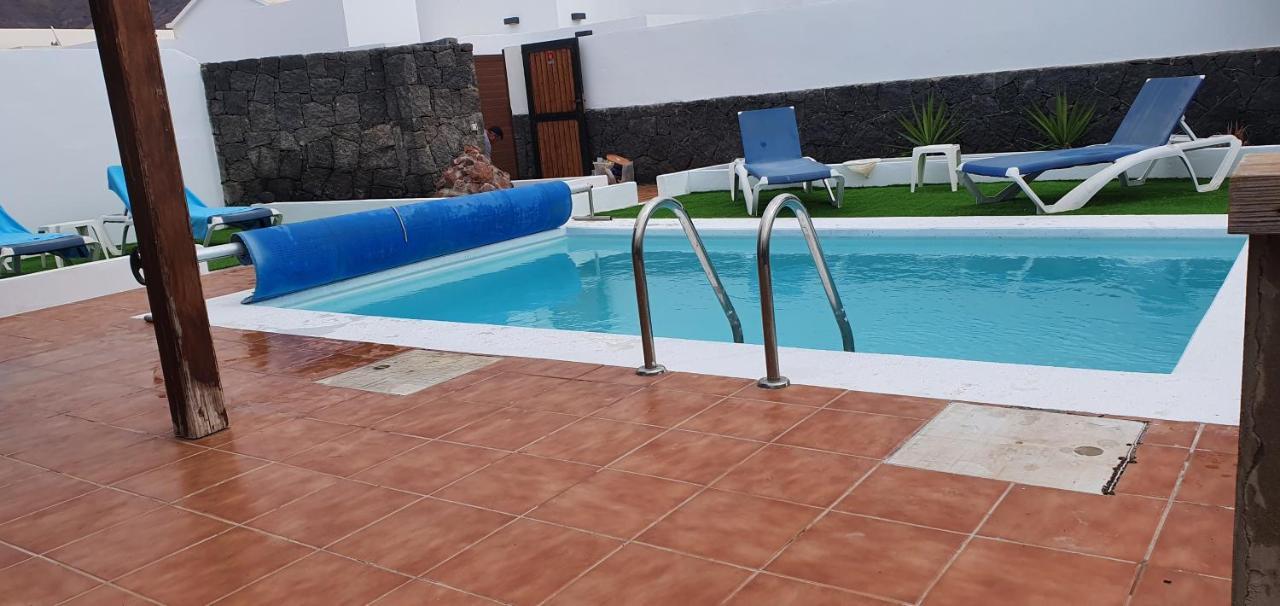 Villa Super Detached Private Near The Beach- Heated Pool-wifi-uk Tv *