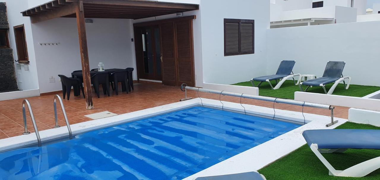 Super Detached Private Near The Beach- Heated Pool-wifi-uk Tv Playa Blanca (Lanzarote)