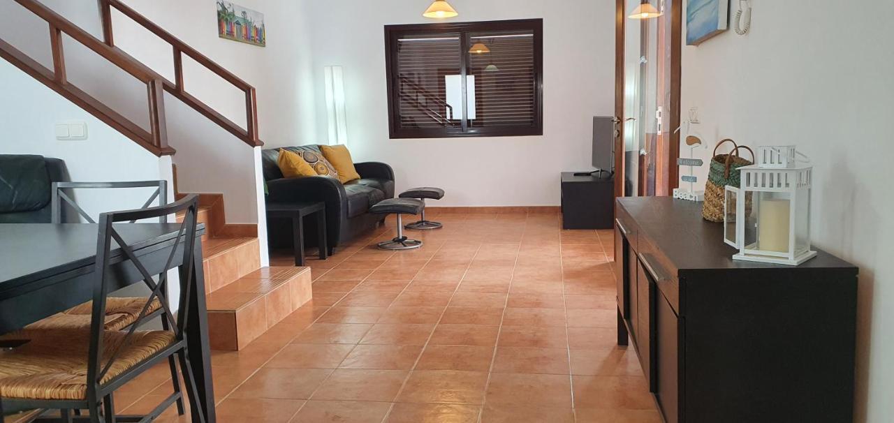 Villa Super Detached Private Near The Beach- Heated Pool-wifi-uk Tv