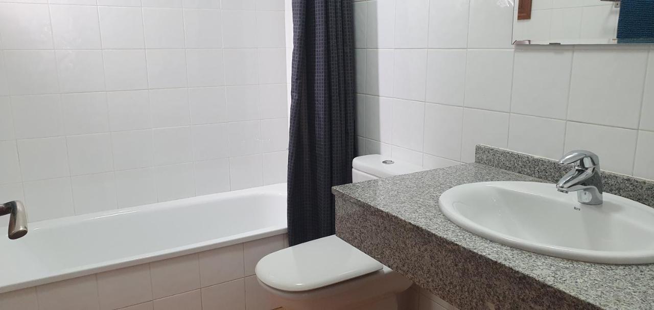 Villa Super Detached Private Near The Beach- Heated Pool-wifi-uk Tv